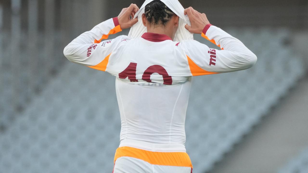 5-1'lik hezimetin faturası Sane'ye kesildi: Otelde…