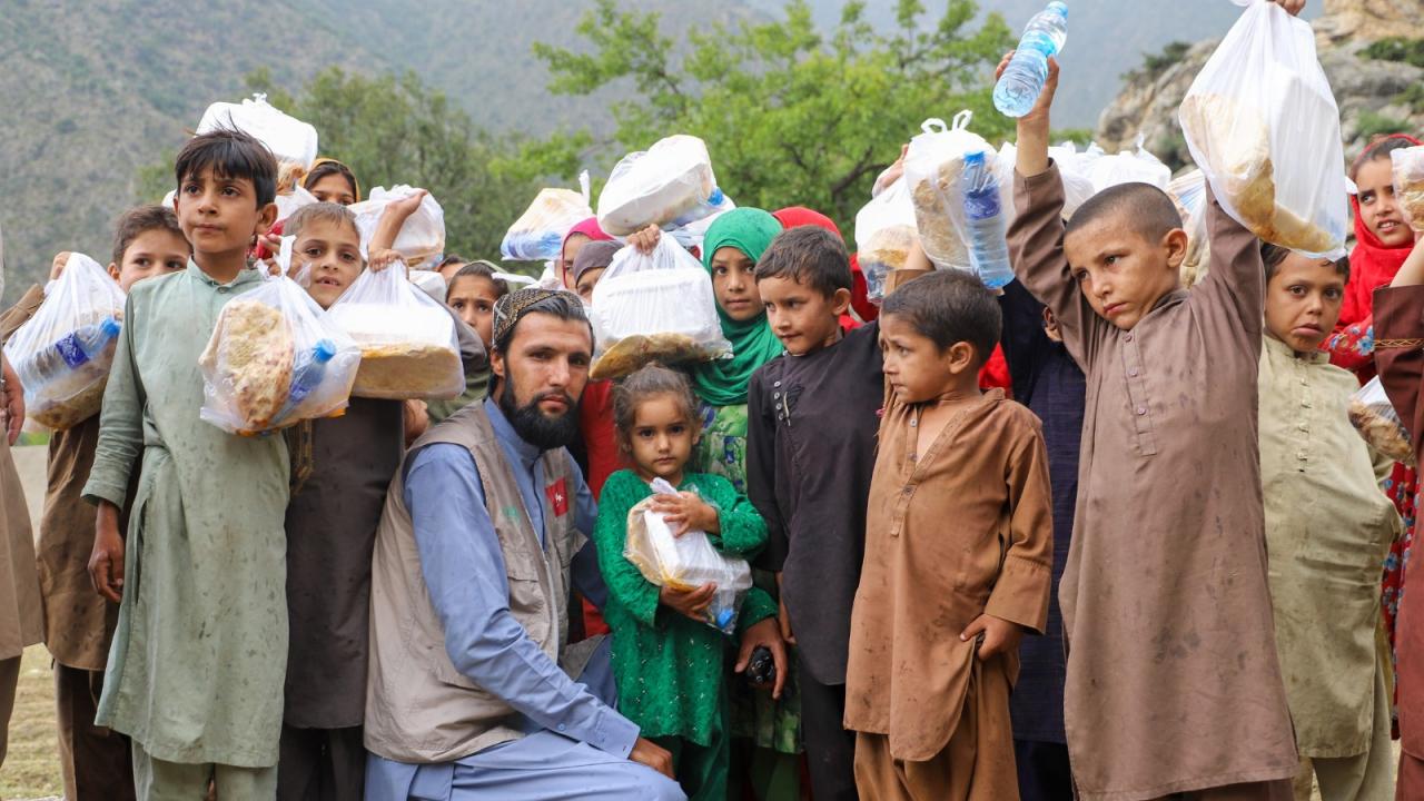 İDDEF, deprem felaketi yaşayan Afganistan’ı yalnız bırakmıyor