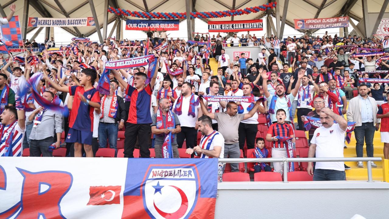 Kupada elenen misafir takımın taraftarı ev sahibinin tuvaletini parçaladı