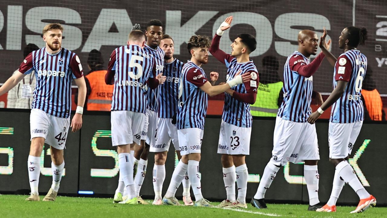 Trabzonspor'da 'veda' gibi karar: Yıldız futbolcu resmi maçlara çıkmayacak