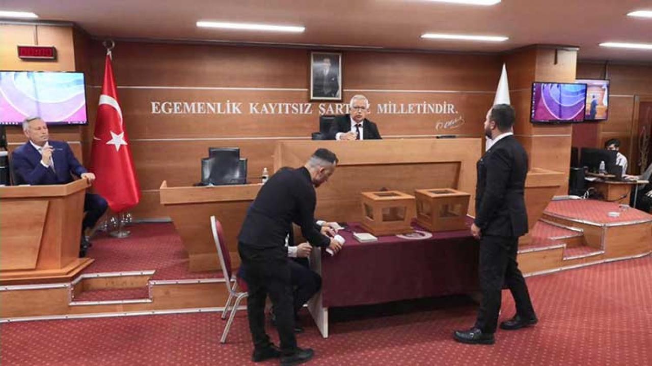 AK Parti'den Bayrampaşa açıklaması