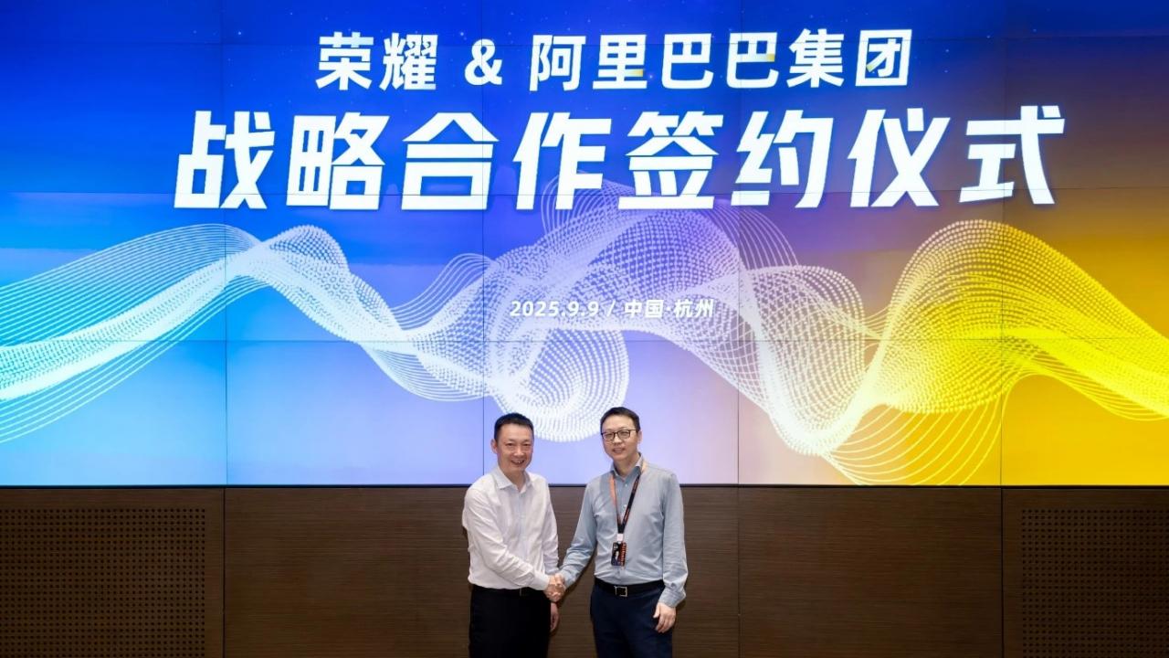 HONOR ve Alibaba, Stratejik Yapay Zekâ İş Birliğini Duyurdu!