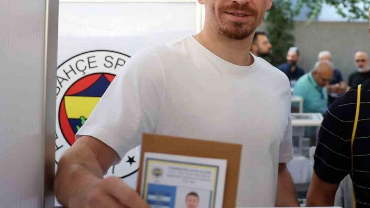 Maç günü oy kullanmıştı: Sadettin Saran'a 'Mert Hakan Yandaş' sorusu