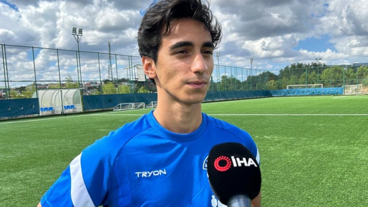 Robert Koleji'nde okuyan gencin hayali futbolcu olmak: Antrenörü çok memnun