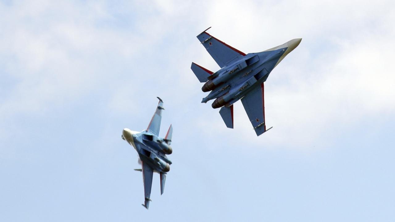 Rus uçakları Avrupa'ya girdi: Jetler peş peşe havalandı