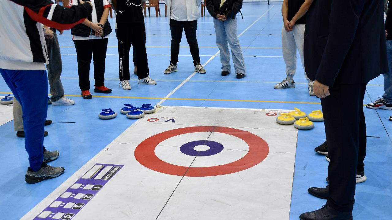 'Suça sürüklenen çocuklar' spor salonunda: Yeni bir takım kuruluyor