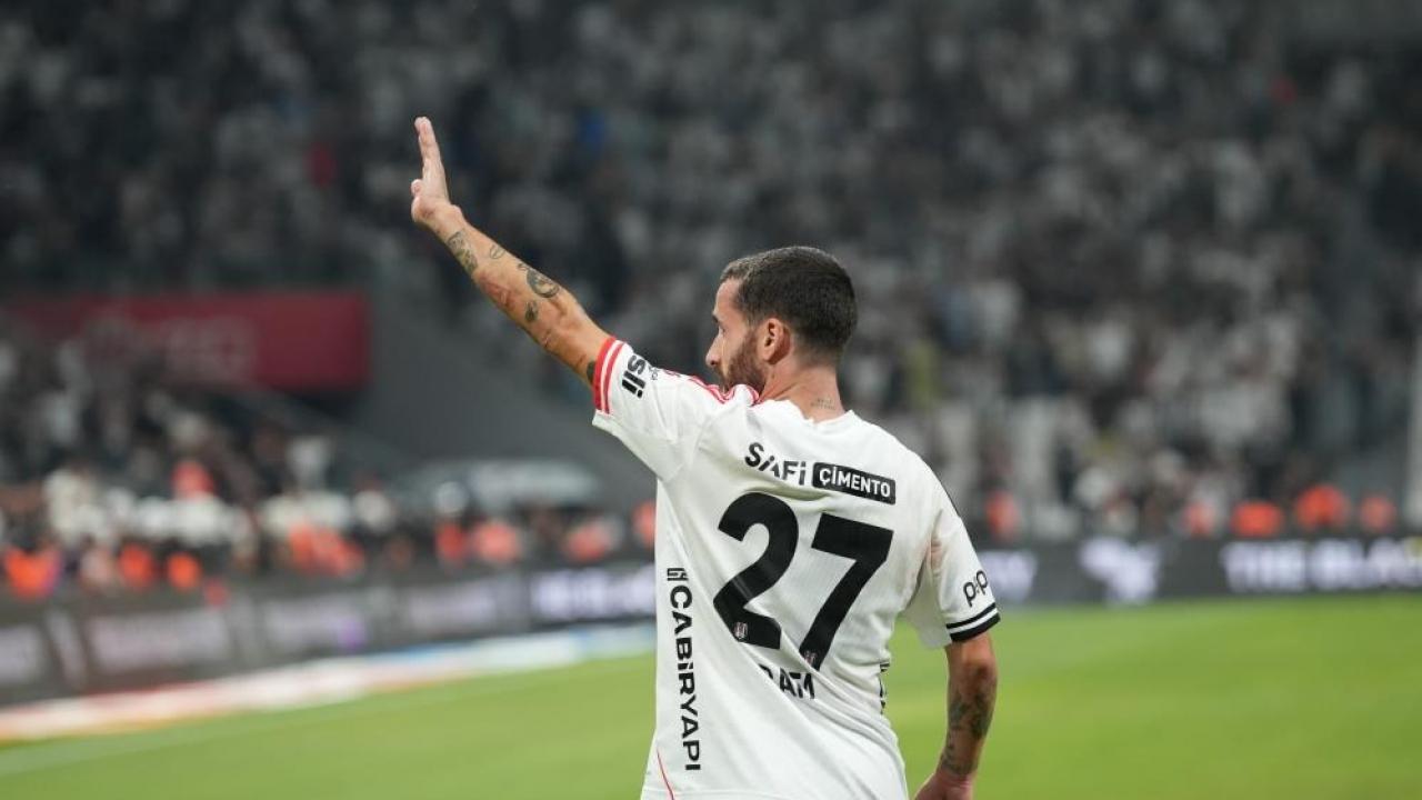 Beşiktaş’ın starı derbi öncesi alev aldı: 6 maçta 5 gol…