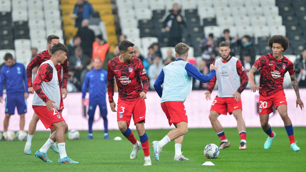 Galatasaray ve Beşiktaş'ın istediği yıldız transfer kararını verdi