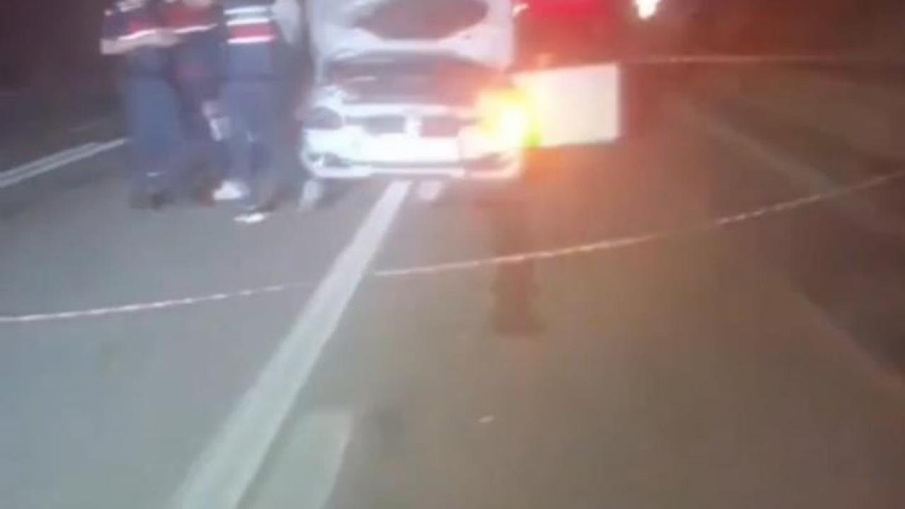 Otomobil, park halindeki kamyona çarptı: 1 ölü, 1 yaralı