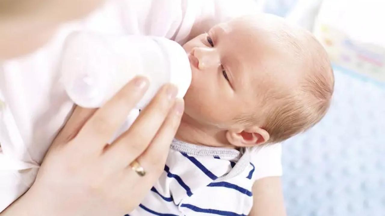 SGK, 8 ayda yaklaşık 325 milyon lira emzirme ödeneği verdi