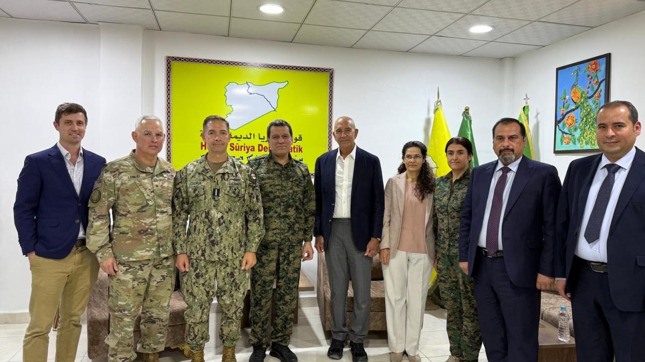 ABD'den dikkat çeken Suriye adımı! Terör örgütü liderine flaş ziyaret!