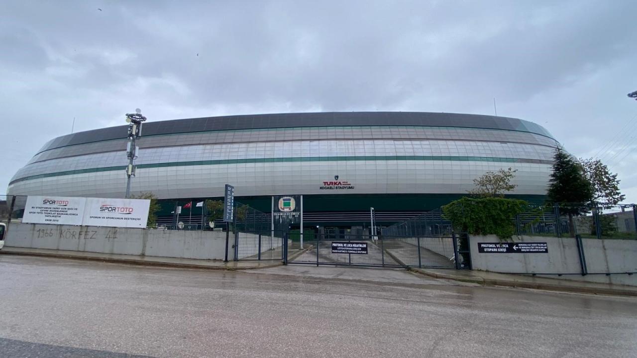 Araç muayene istasyonu Süper Lig ekibine sponsor oldu! Stadyum ismi değişti