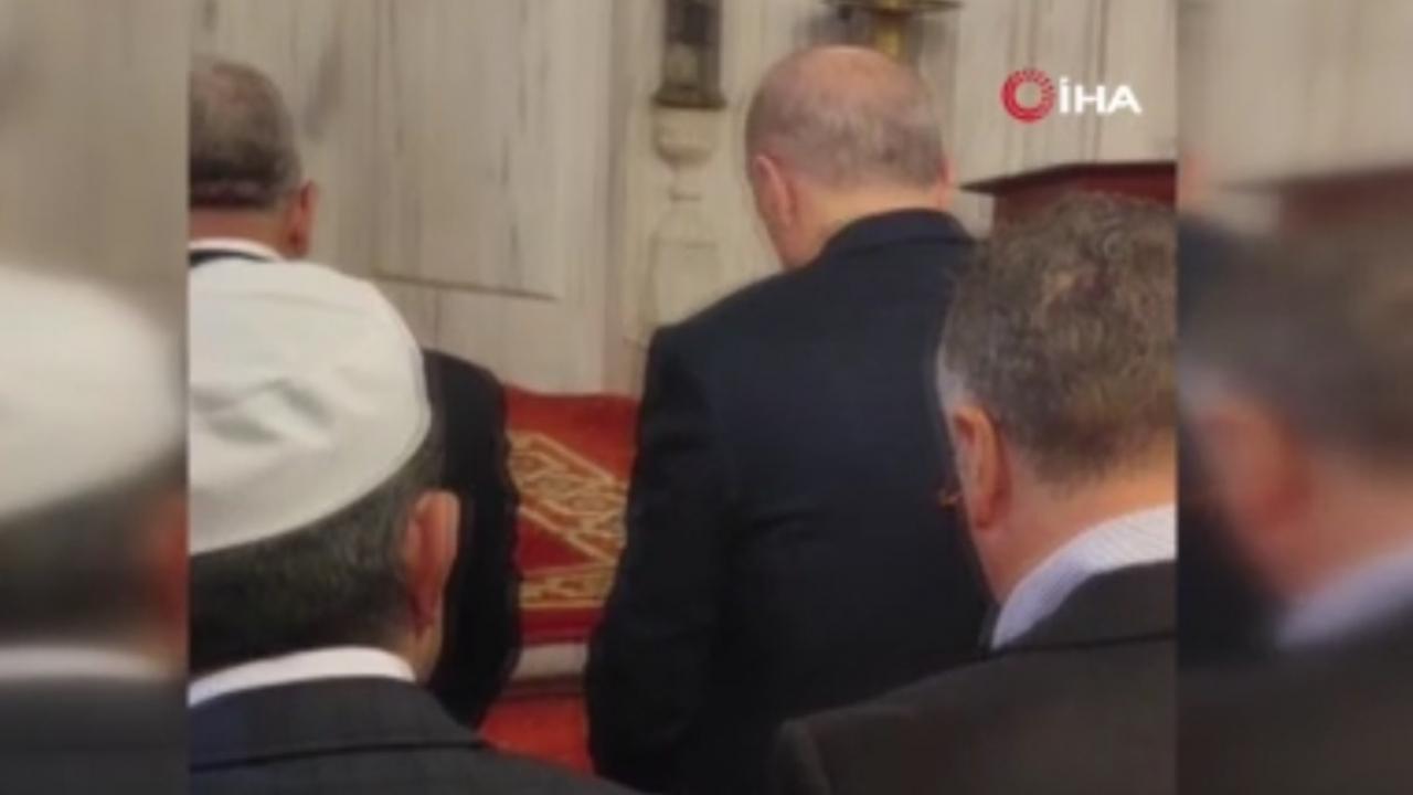 Cumhurbaşkanı Erdoğan cuma namazını Güneysu Merkez Camii’nde kıldı