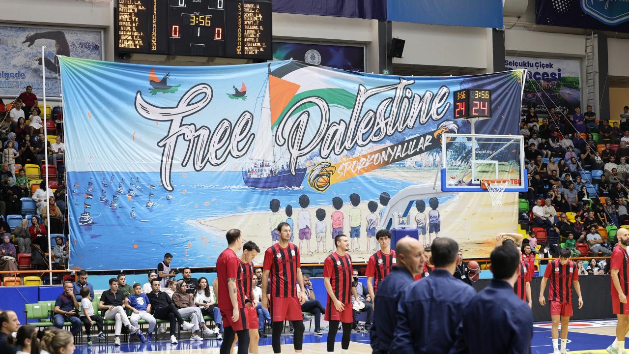 Basket maçında Gazze'ye büyük destek! Sumud Koreografisi