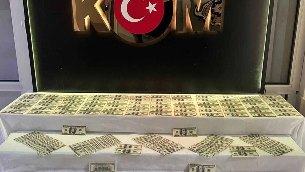 Piyasaya süreceklerdi! 35 bin 100 dolar değerinde sahte banknot ele geçirildi