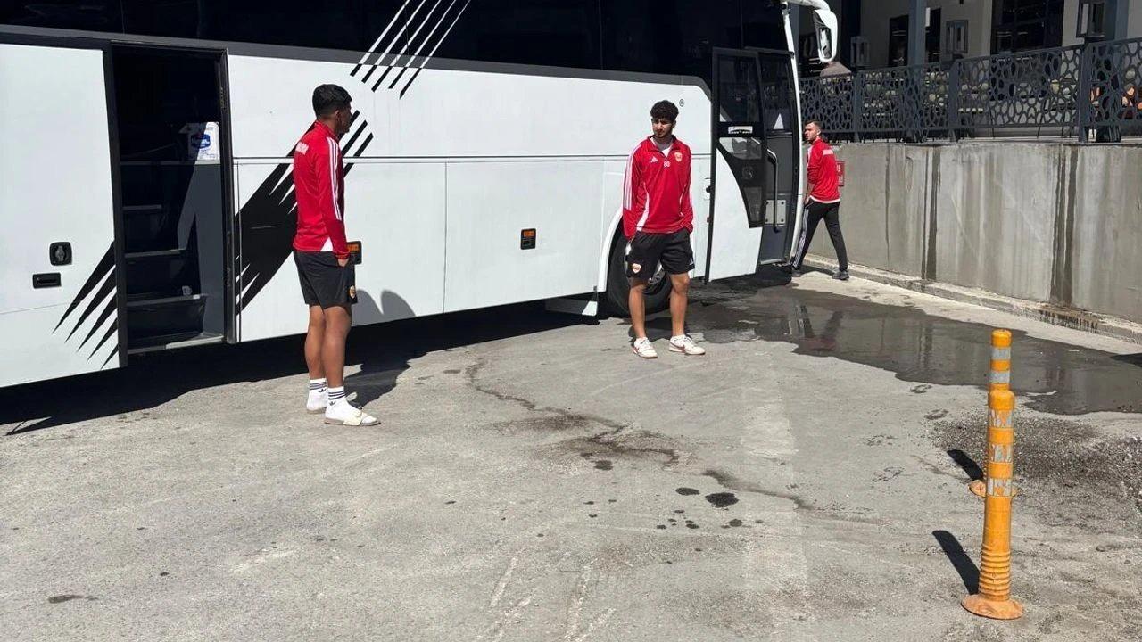 Süper Lig'in eski ekibi 3500 TL'lik hesabı ödeyemedi: Futbolcular rehin kaldı