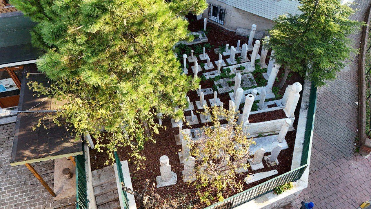 Üç Baş Nureddin Hamza Camii Haziresi yeniden hayat buldu