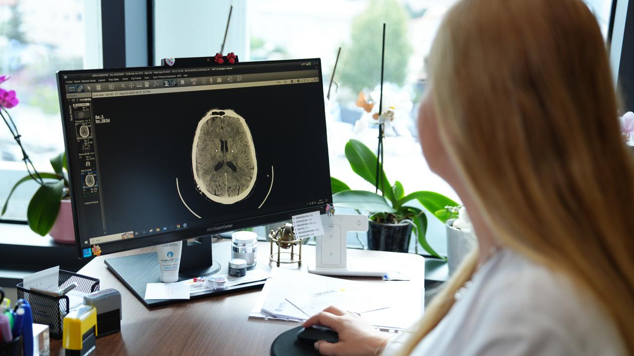 Uykusuzluk ve alkol küme baş ağrılarını tetikleyebilir