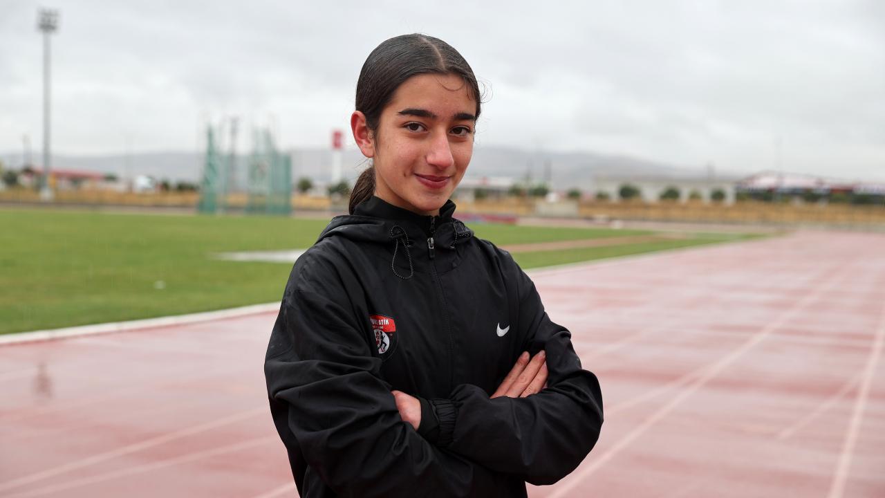 Devlet korumasında yetişen Mevlüde 14 yaşında Galatasaray'a transfer oldu