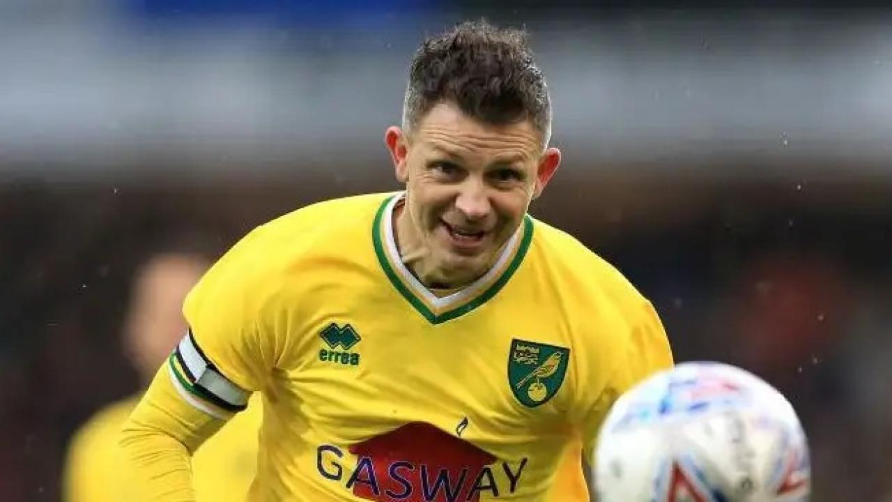 50 yaşındaki unutulmaz forvetin yeni takımı belli oldu! Tarihi rekora bir gol kaldı