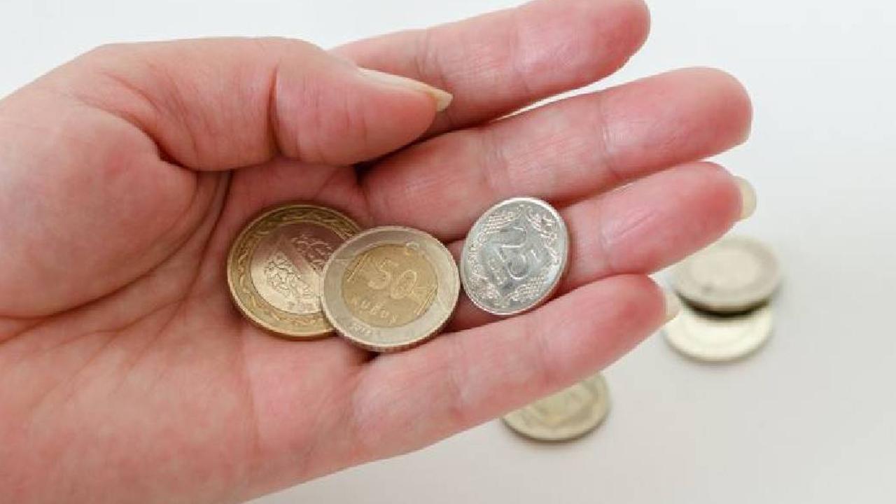 Hatalı 1 lirası olan paraya para demeyecek! Yeni fiyatı herkesi şaşırttı