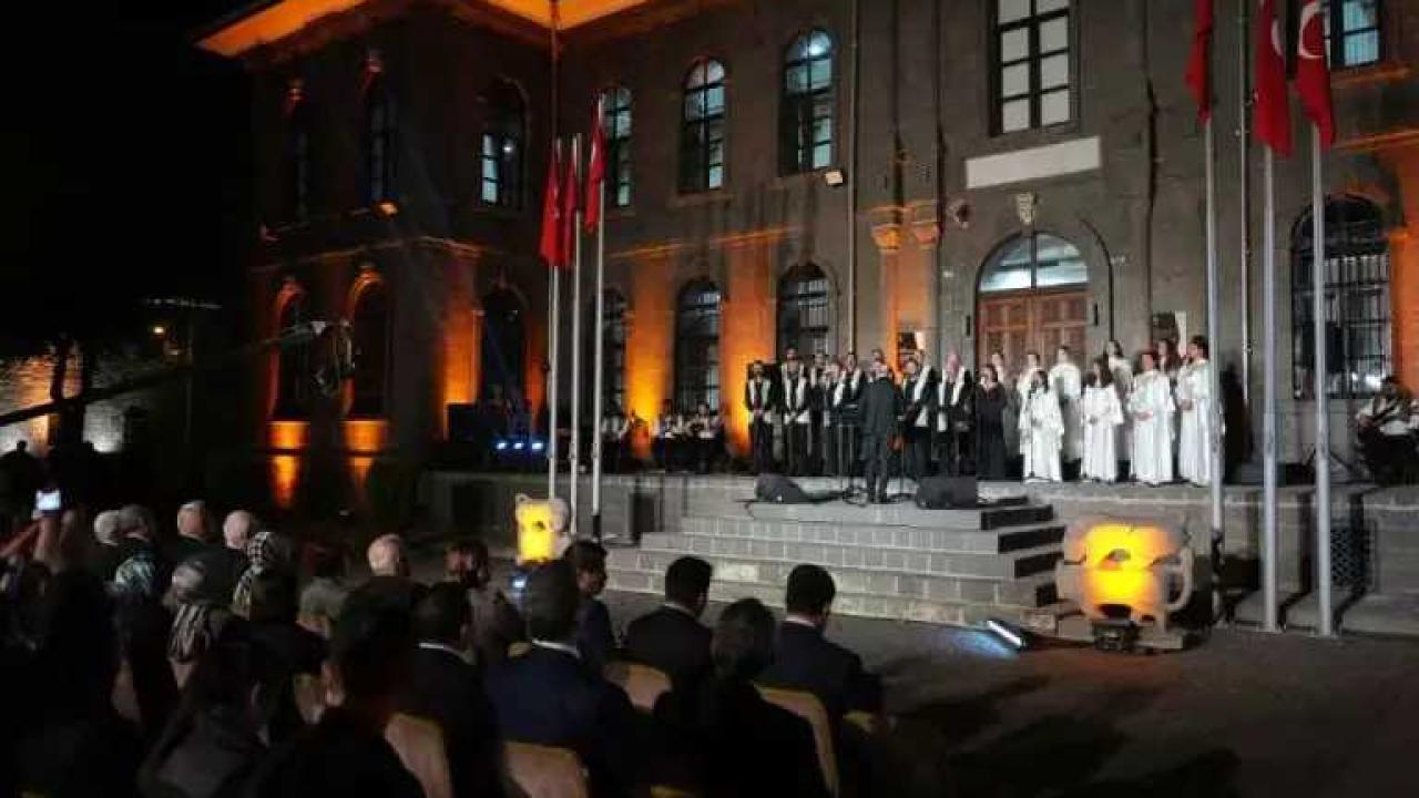 Mezopotamya’nın sesi Diyarbakır’dan yükseldi:Gazze’ye özel beste Filistin’e armağan edildi