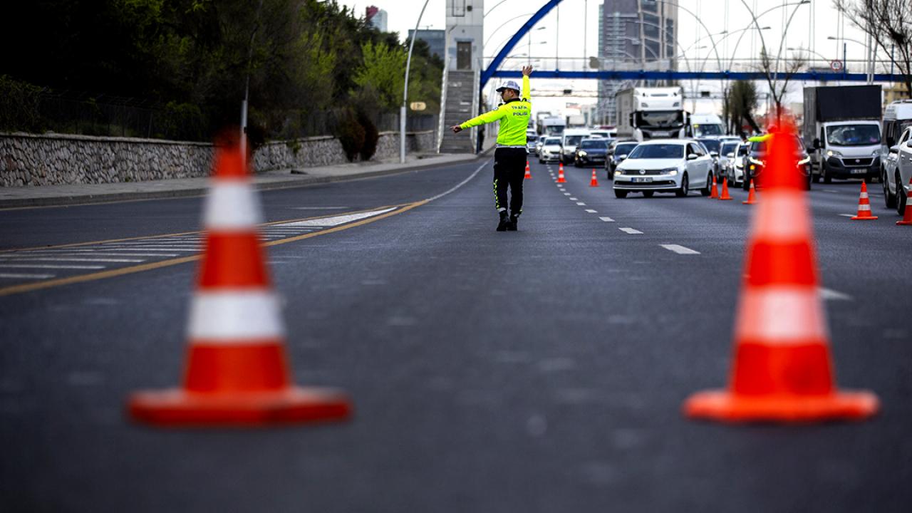 Sürücüler dikkat! Valilik uyardı: İstanbul’da bazı yollar 10 gün trafiğe kapatılacak