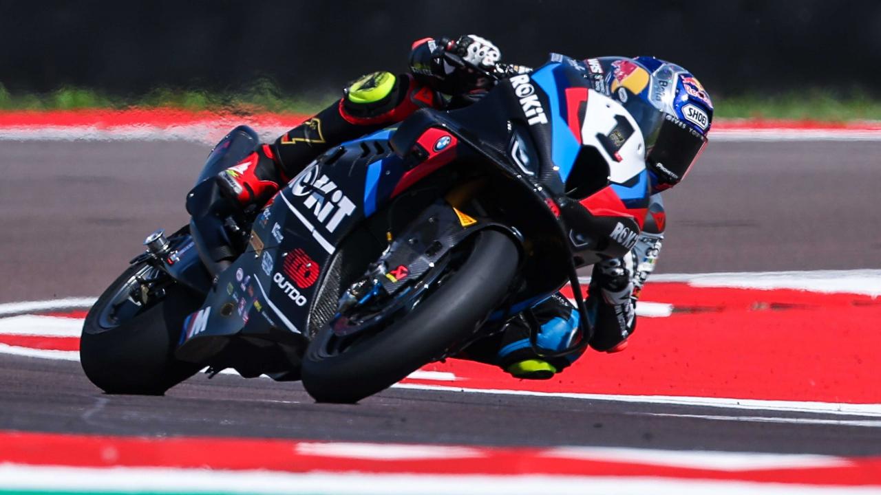 Toprak Razgatlıoğlu, İspanya'daki ilk yarışta ikinci oldu