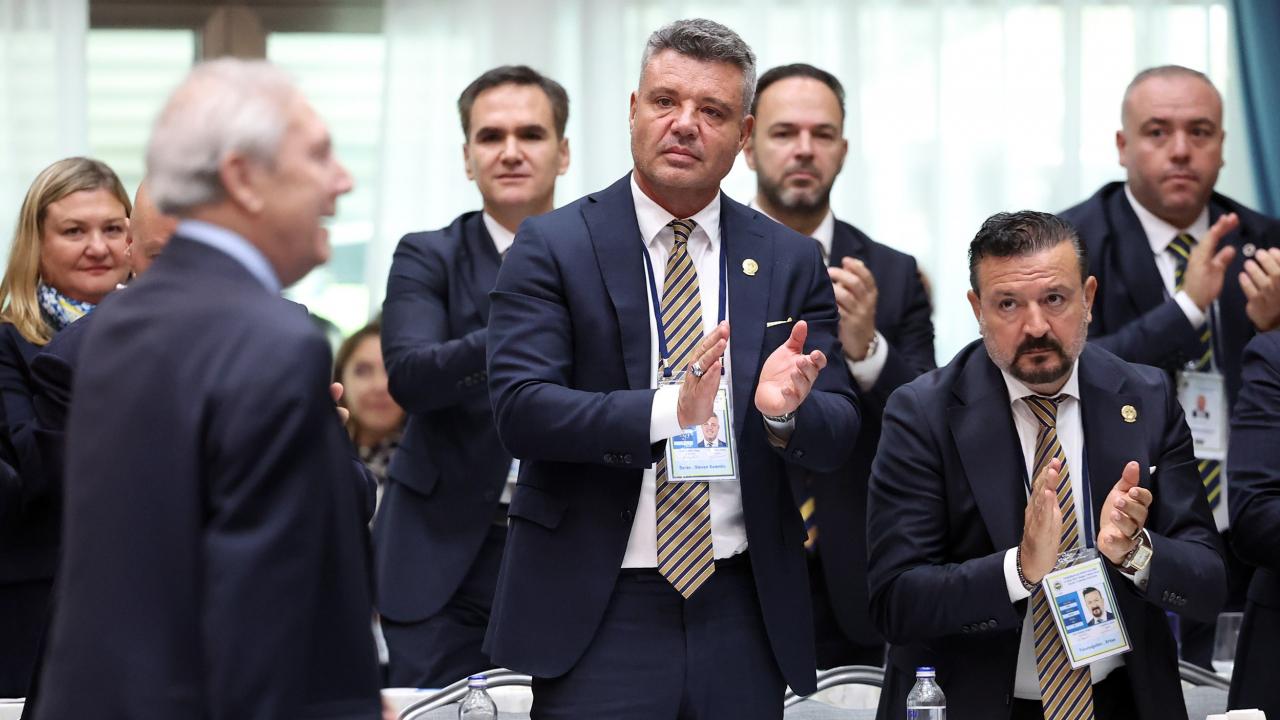 Başkan Saran ‘dünden razı’ dedi: Milli takımın yıldızı Fenerbahçe’ye doğru Başkan Saran ‘dünden razı’ dedi: Milli takımın yıldızı Fenerbahçe’ye doğru