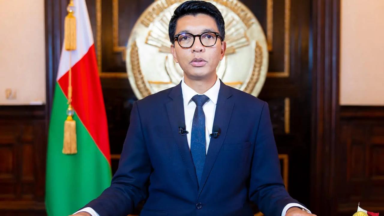 Devrik Cumhurbaşkanı Rajoelina vatandaşlıktan çıkarıldı