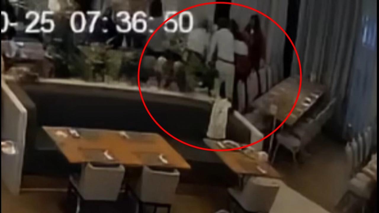 Doktor, nefes borusuna zeytin kaçan kadını Heimlich manevrasıyla kurtardı