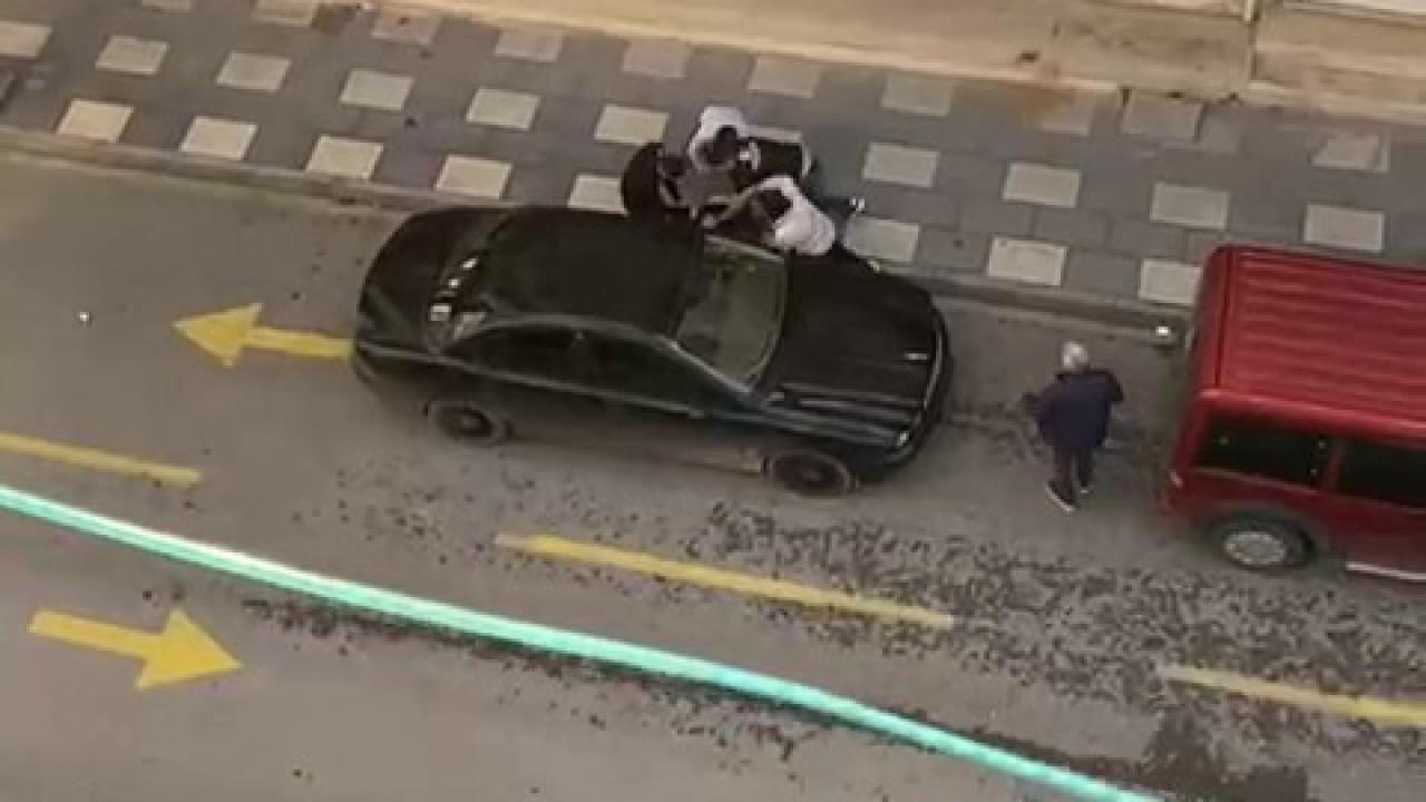 Evler teslim edilmedi, ortalık kan gölüne döndü: 2 ölü, 2 ağır yaralı