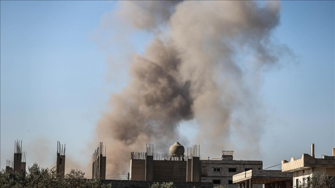 İsrail Suriye'de işgal ettiği alanlardan Dera iline saldırı düzenledi