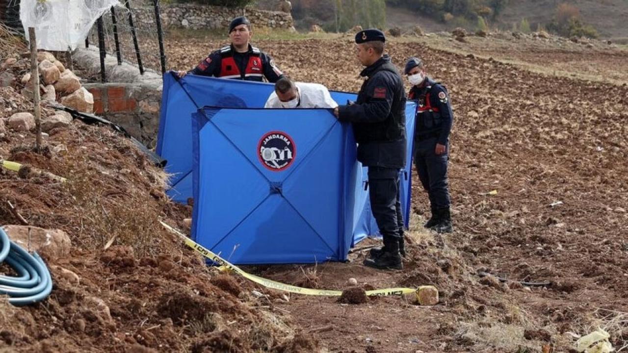 Kadastro ekibi geldi sınırı ölçecekti... İki komşu arasında kan aktı