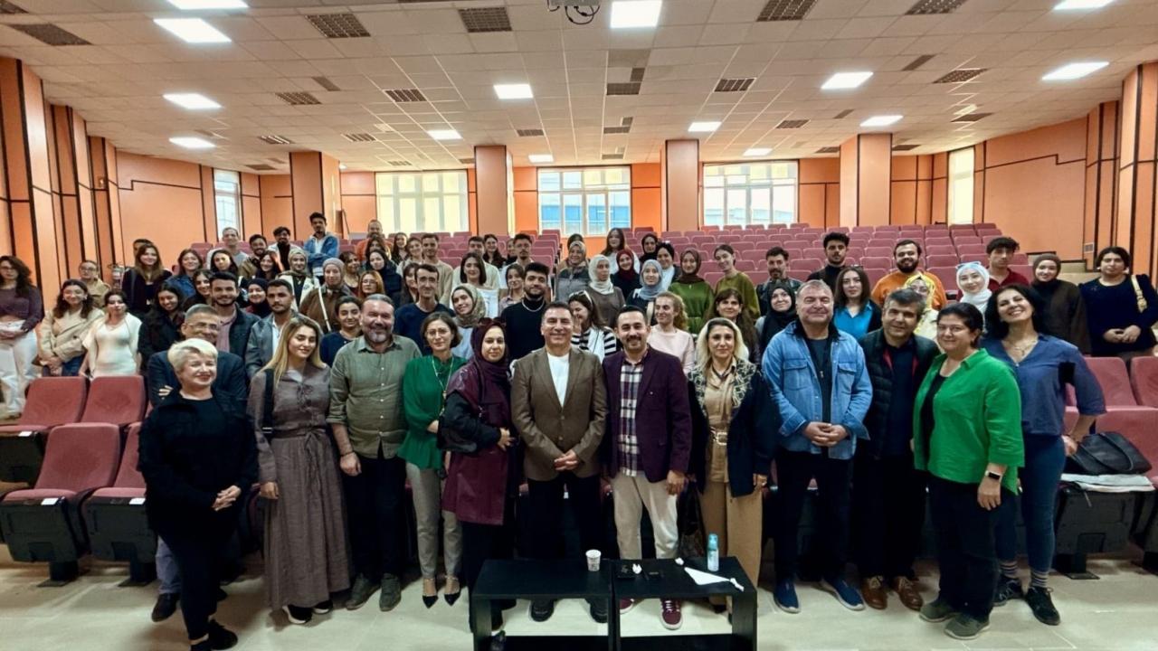 Namık Baydar öğrencilerle buluştu: İflastan markalaşmaya büyük başarı hikayesi