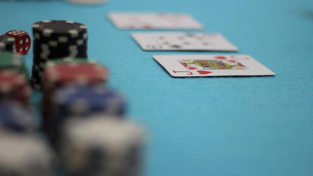 X-ray masalar, özel gözlükler... ABD’de filmleri aratmayan dolandırıcılık!