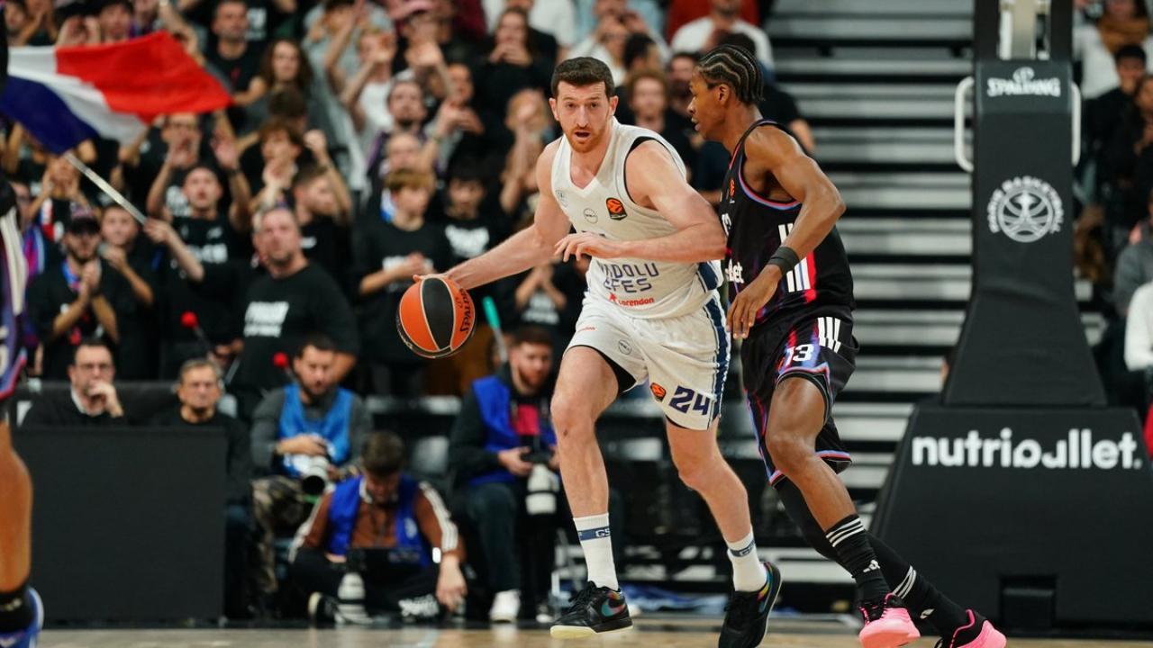 Anadolu Efes, Fransa’dan zaferle döndü