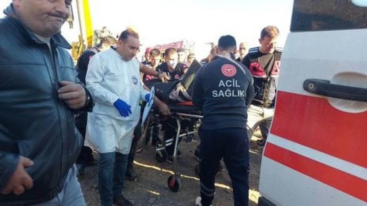 Sakarya’da yol yapımında acı haber! 30 metrelik kuyuya düştü Sakarya’da yol yapımında acı haber! 30 metrelik kuyuya düştü