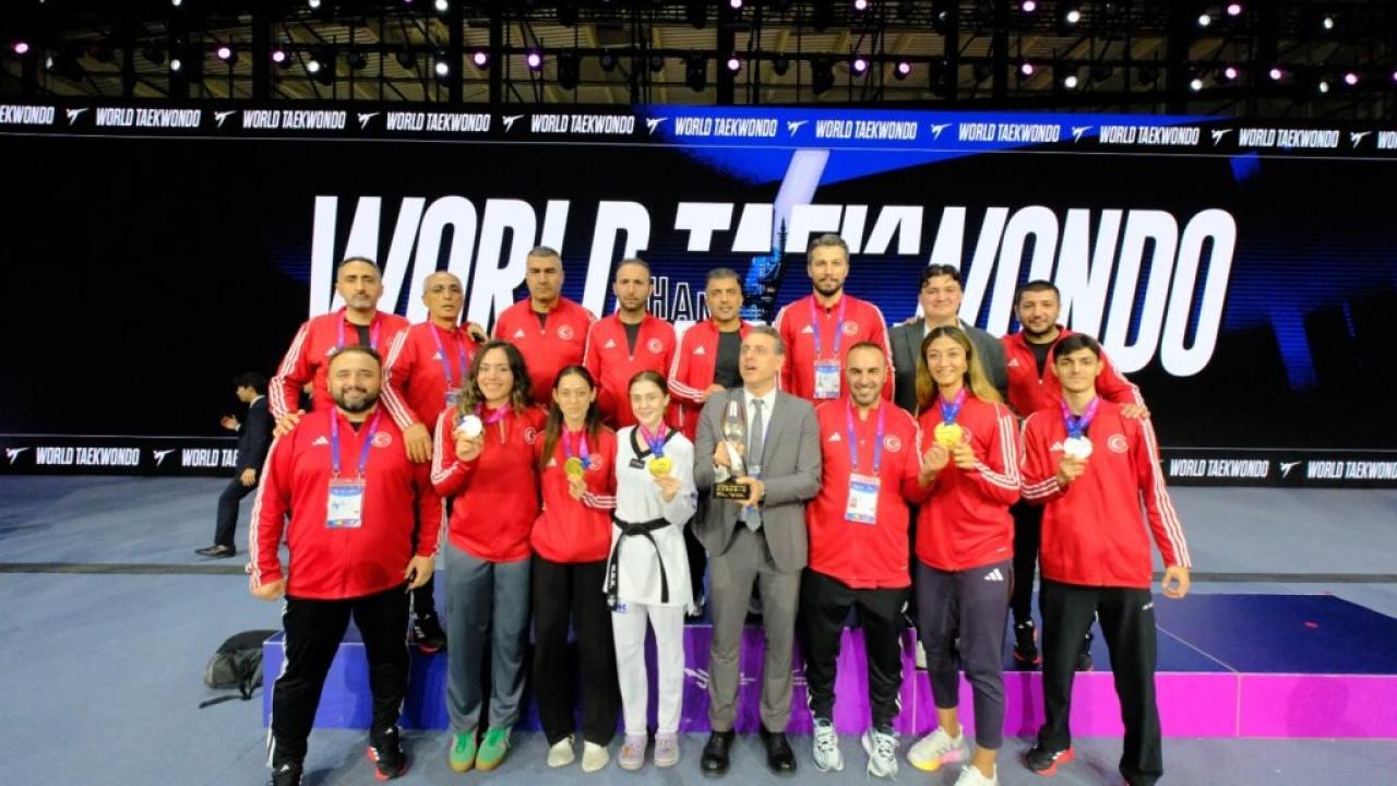 Çin'de tarih yazan Tekvando Milli Takımımız yurda …