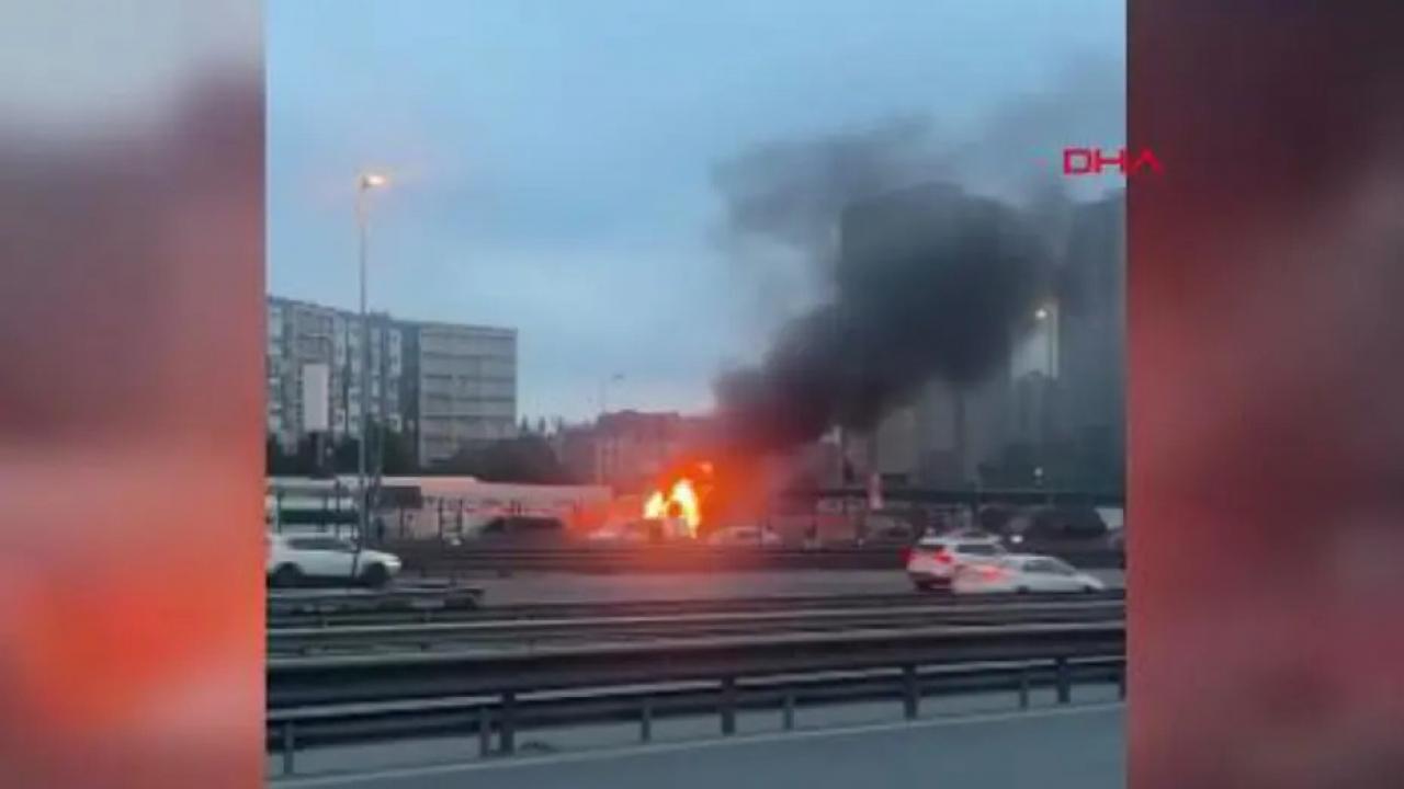 SON DAKİKA: Cevizlibağ'da iş makinesi alevlere teslim oldu