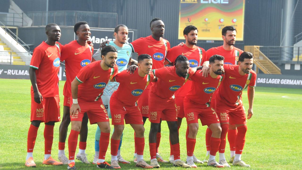 1. Lig ekibi bahis oynayan 5 oyuncusuyla yollarını ayırdı