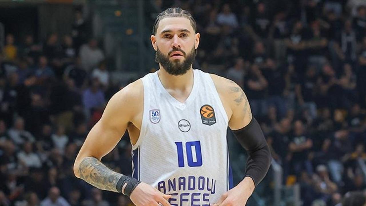 26 sayı 4 asistle en değerli isim oldu! EuroLeague'de haftanın MVP'si Anadolu Efes'ten!