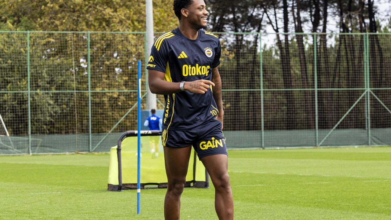 Canlı yayında 'Jhon Duran' sorusuna ilk yanıt: 'Yine de radarımızda'