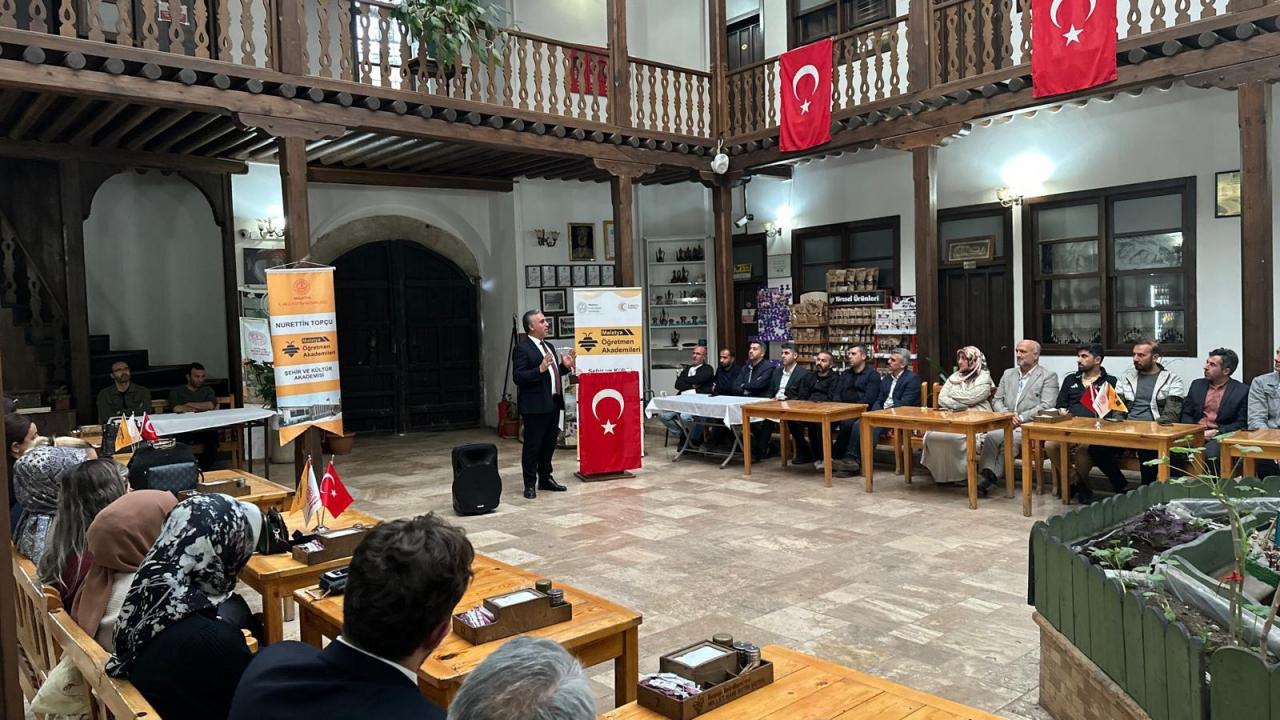 Fethi Gemuhluoğlu memleketi Arapgir’de özel bir programla anıldı