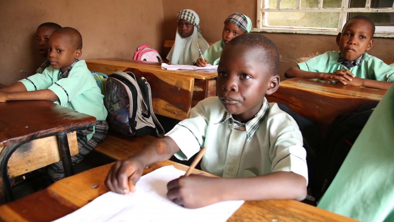 Nijerya ana dilde eğitimden vazgeçti! Okullarda 'İngilizce' kararı