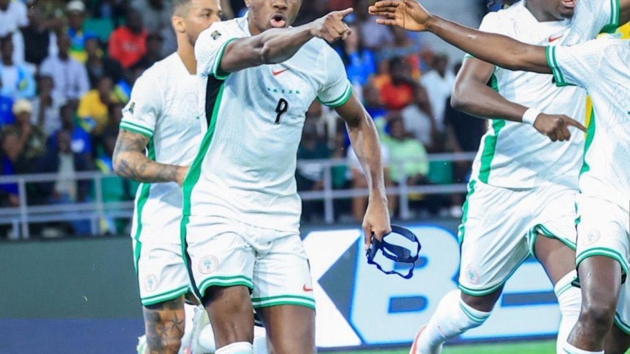 Türkiye'den 5 yıldız sahaya çıktı! 5 gollü maça Osimhen damgası