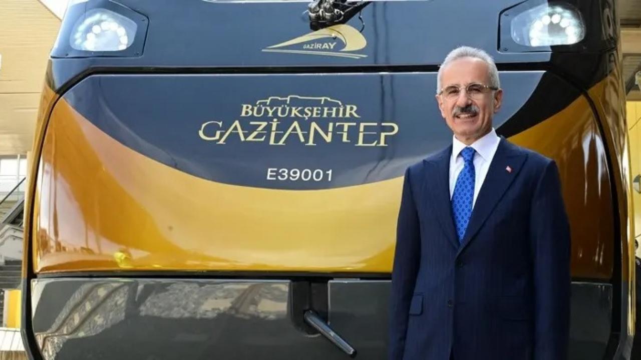 Bakan Uraloğlu açıkladı: Milli banliyö treninin dördüncü seti raylara indi