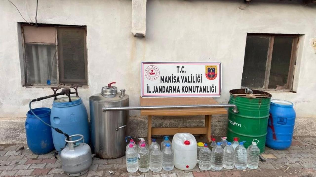 Manisa’da 112 litre sahte içki ele geçirildi