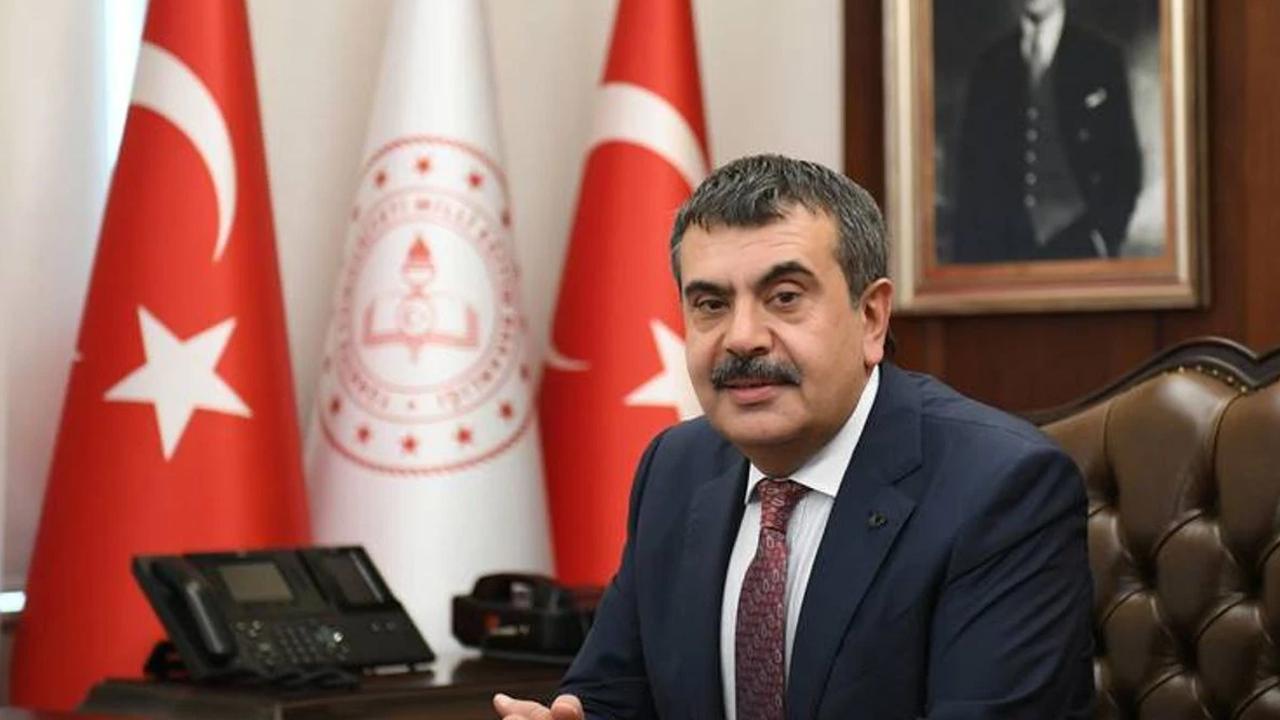 MEB'ten öğrencileri mutlu edecek haber! Müjdeleri arka arkaya sıraladı