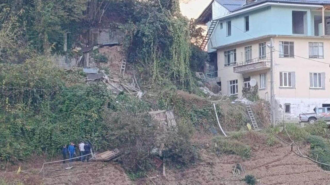 Rize'de ahşap yapı çöktü: 2 ölü, 1 yaralı